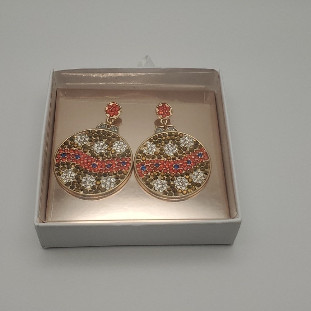 NWT Rhinestone Ornament Christmas Earrings - Picture 4 of 6